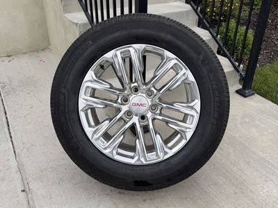 GMC Yukon Denali Sierra 1500 Rims and Tires 275/60R20 Michelin