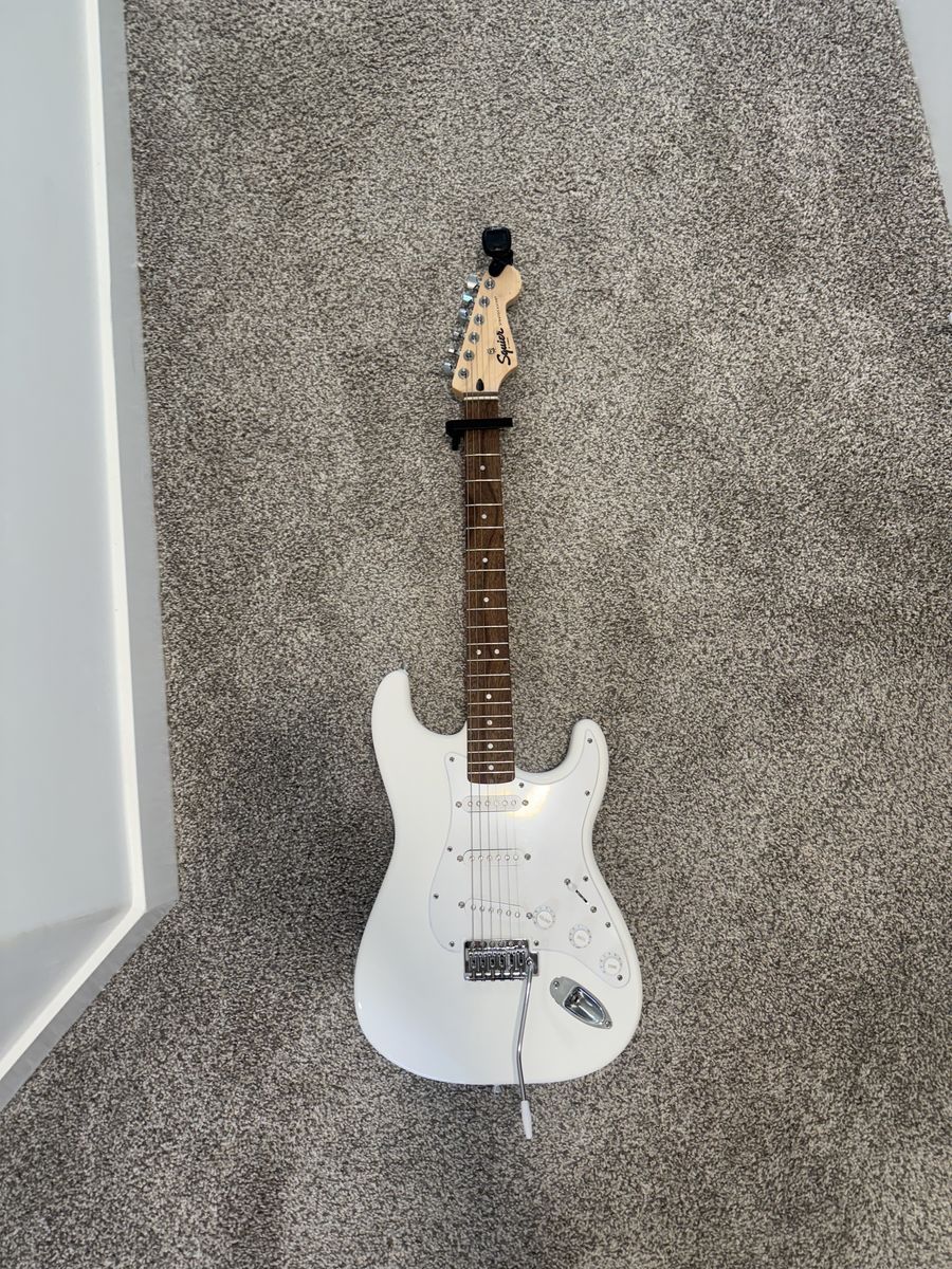 Squire Stratocaster guaitar