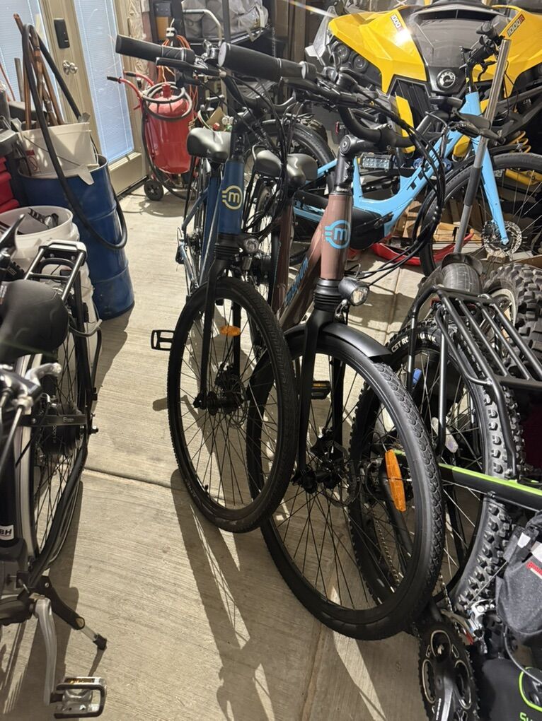 2 Magnum Cosmipolitan Ebikes New