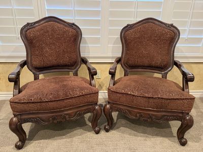Ashley signature design, North Showood Accent Chairs pair