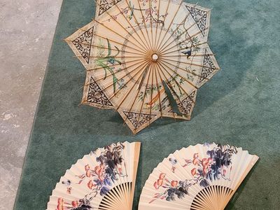 Asian Parasol + 2 Fans
