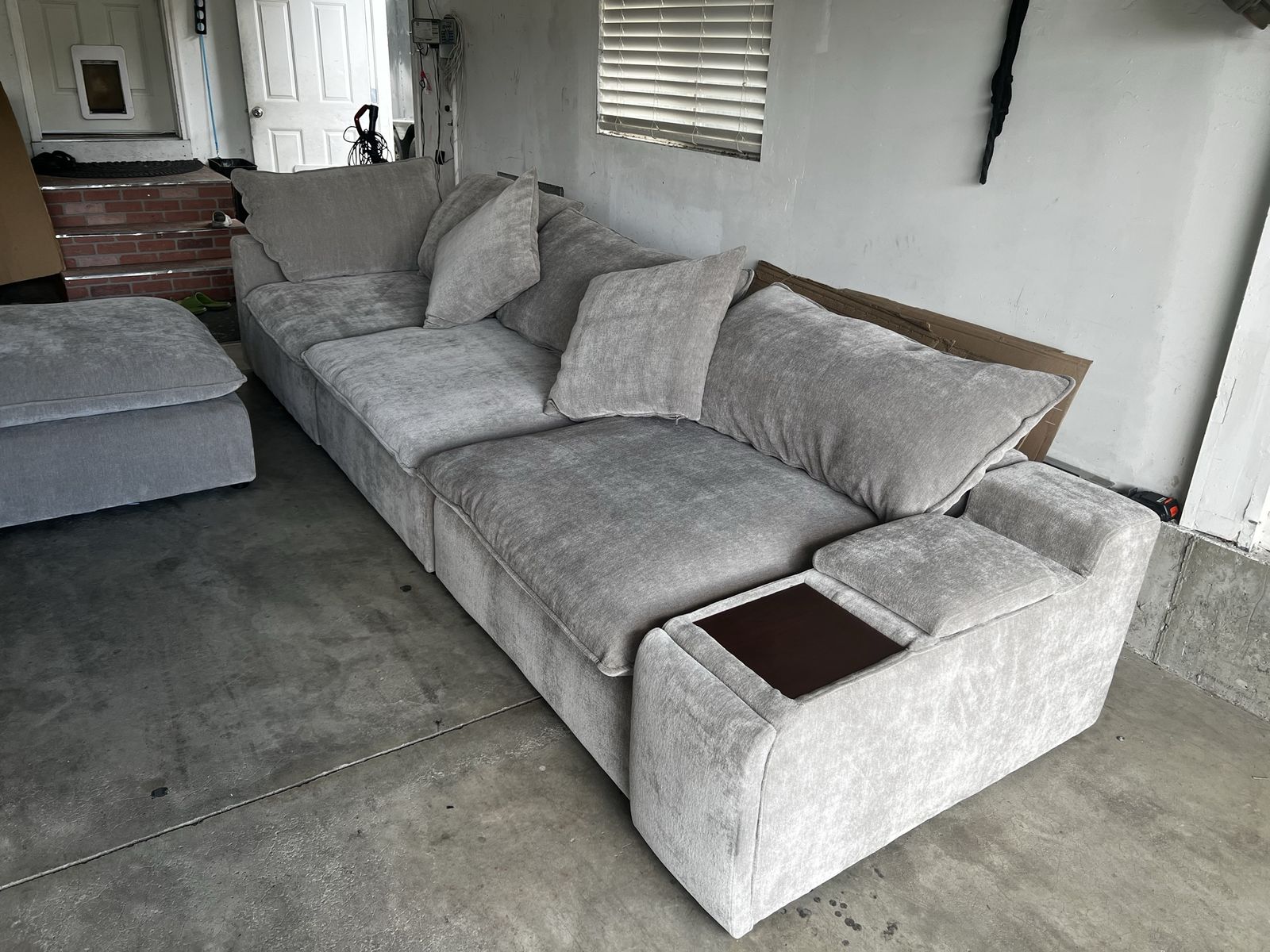 Main image 2