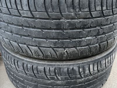 (2) 265/35r22 Argos Tires