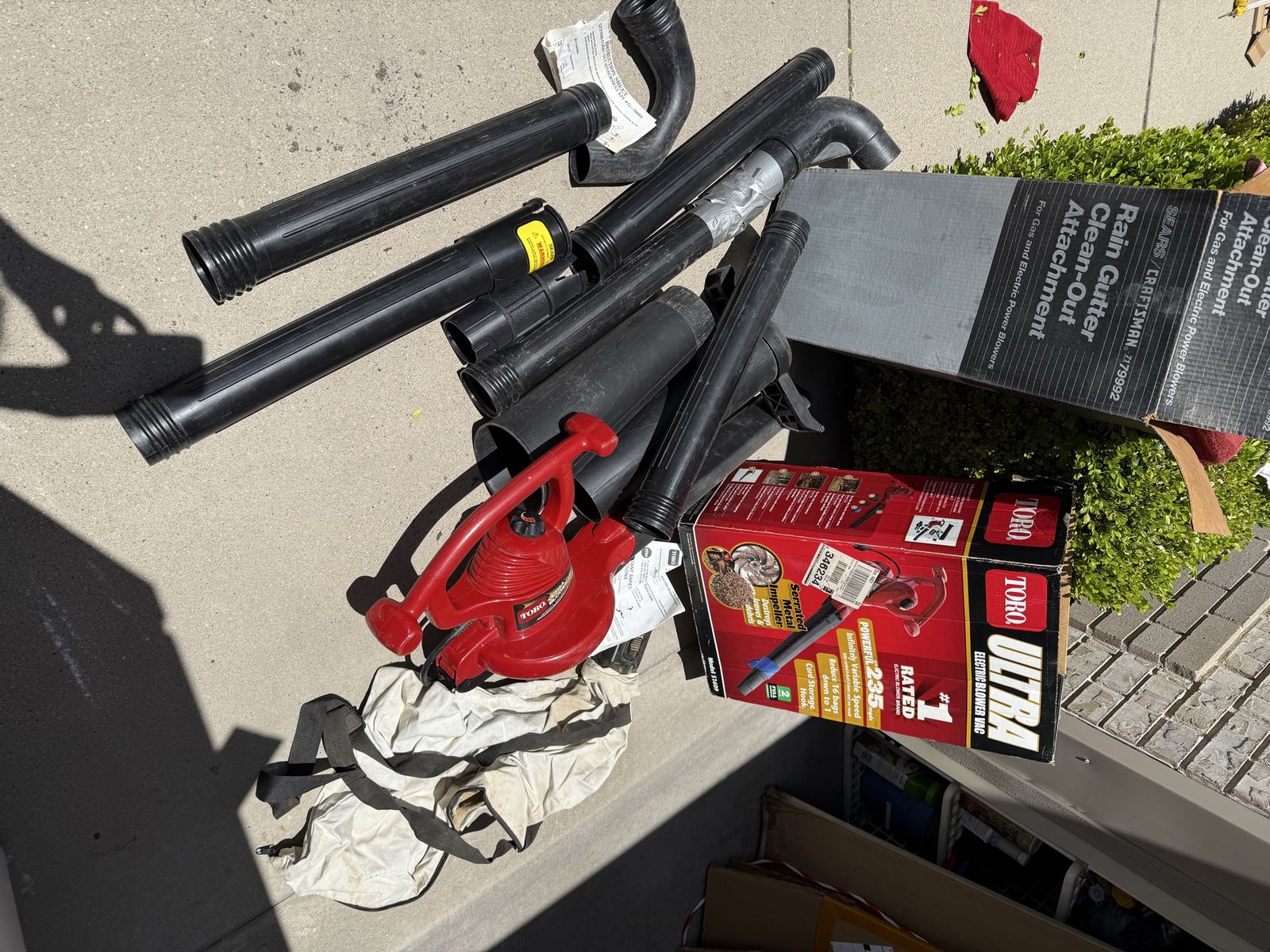 Toro Ultra Electric Blower Vac Model 51609 w/ Craftsman Rain Gutter Clean-Out Attachment