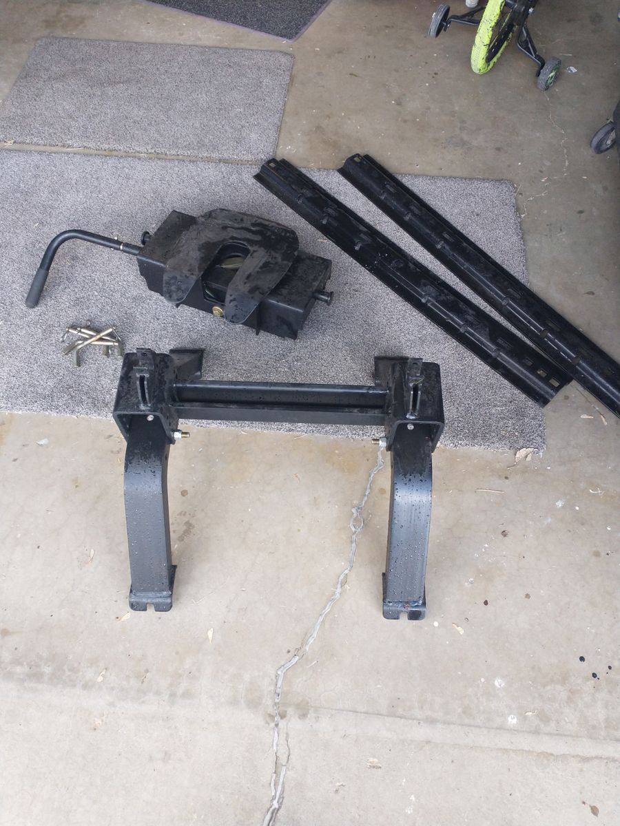 5th wheel reciever hitch