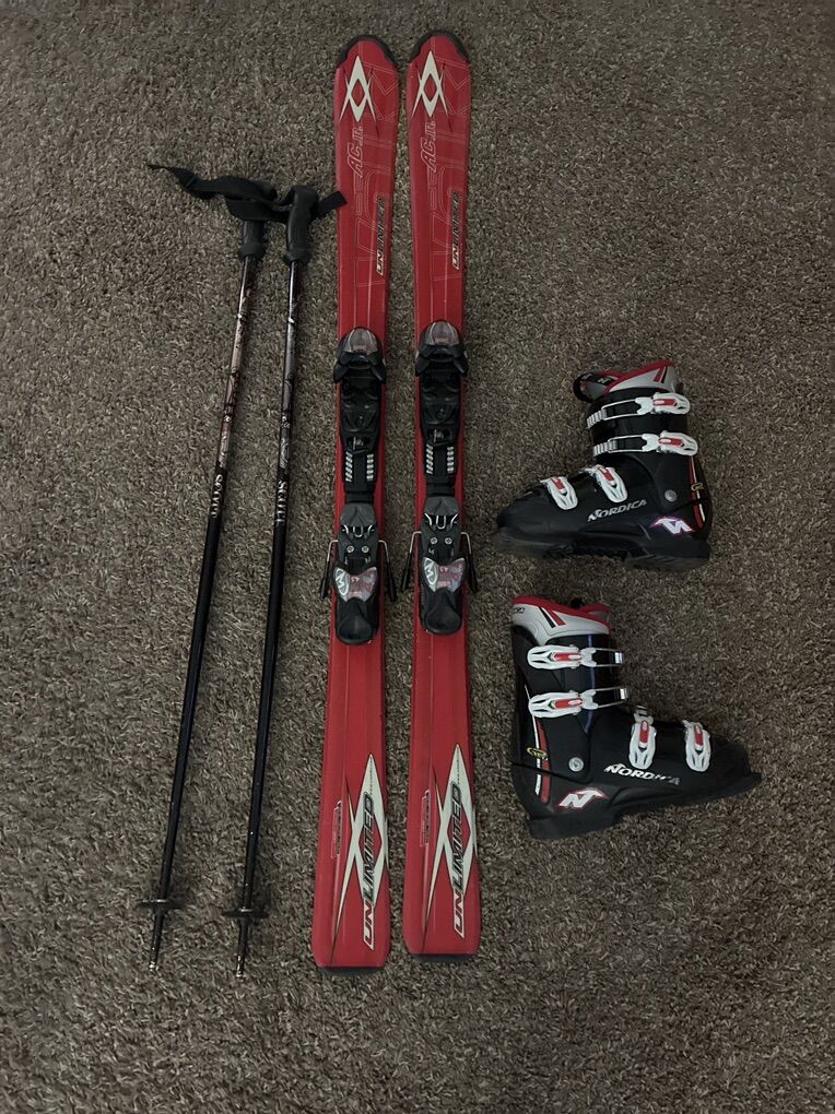 Youth Ski Package Skis Poles Boots 26.0 To 26.5