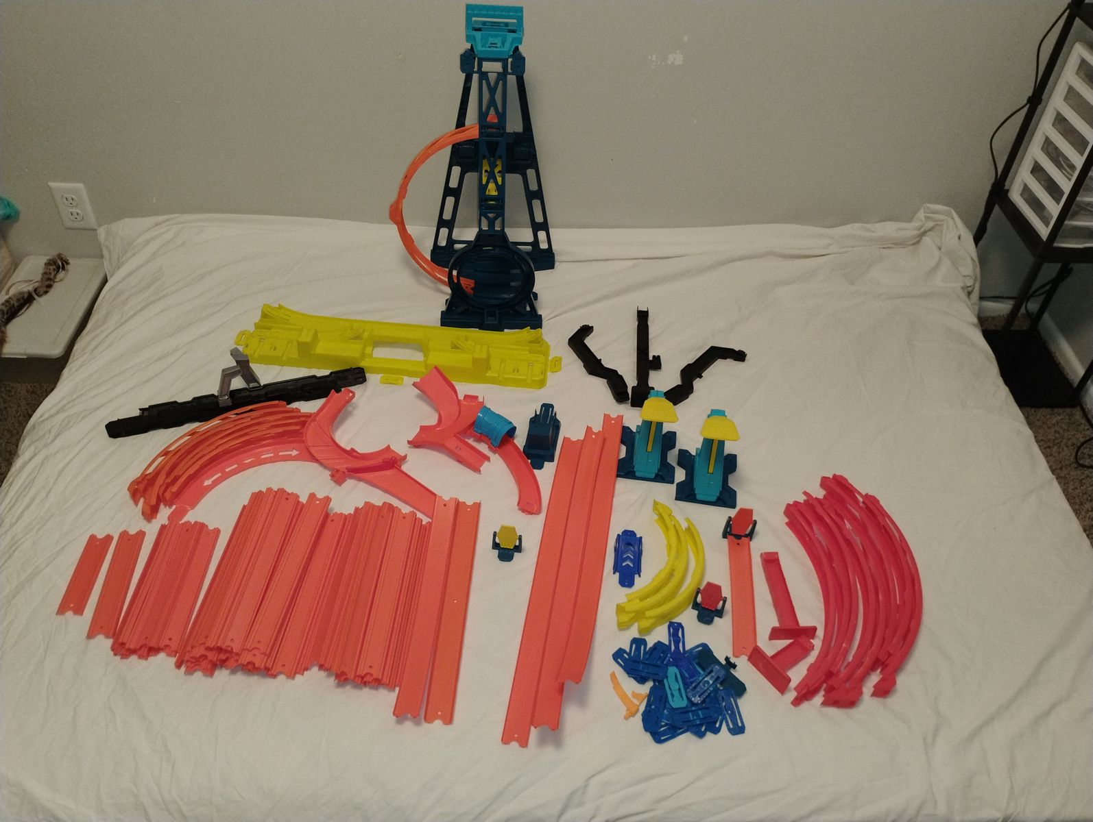 Hot Wheels tracks bundle.