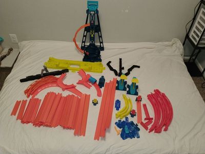 Hot Wheels tracks bundle.