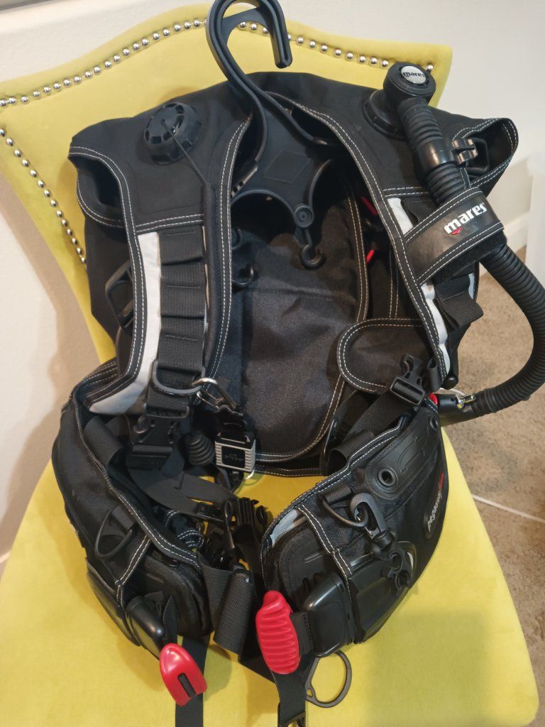 Main image 8