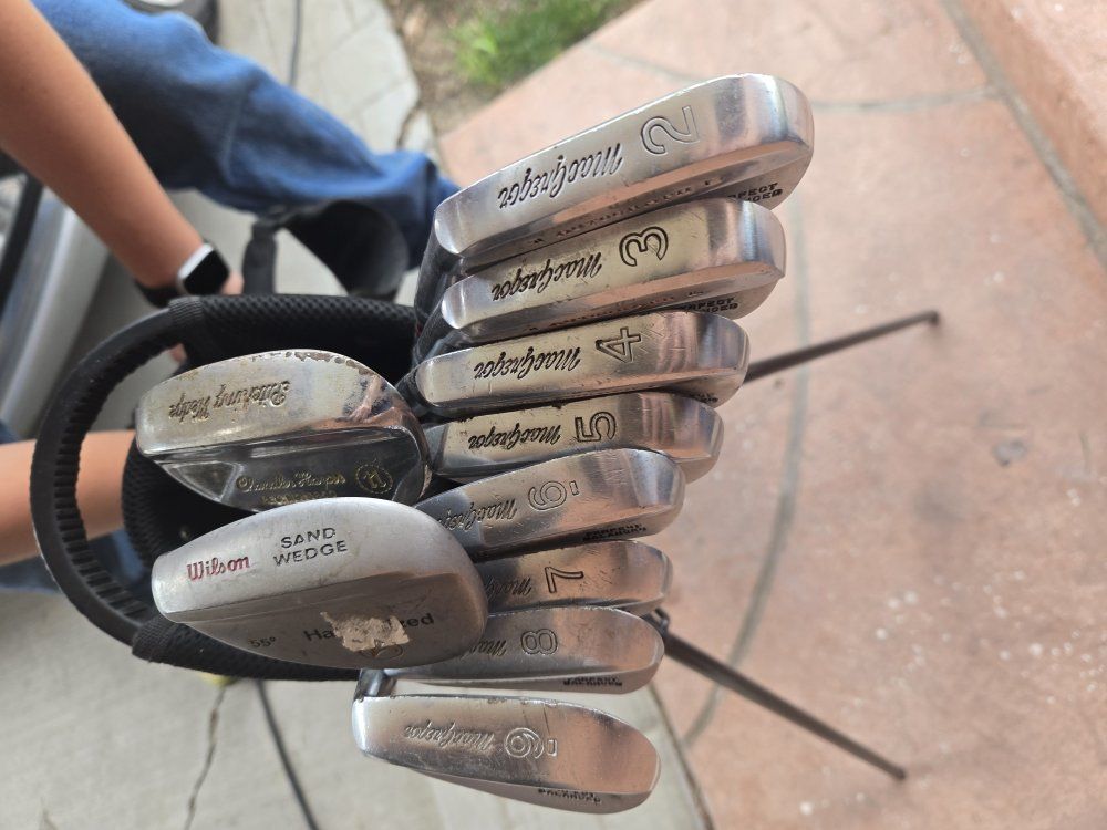 Full set of JR Left-handed golf clubs & bag