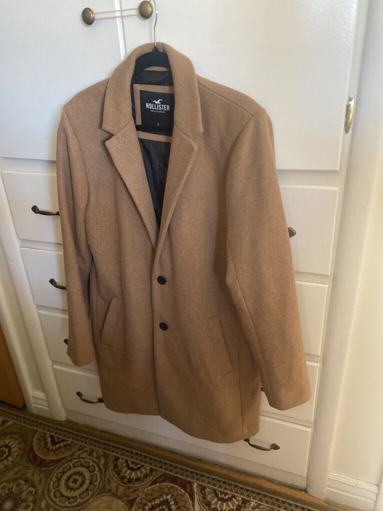 Hollister Men’s Wool Blend Camel Overcoat size L