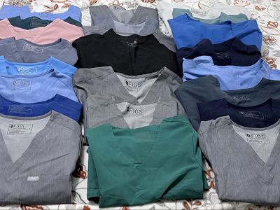 FIGS SCRUB TOP AND SCRUB PANTS ALL SIZES $120 OBO