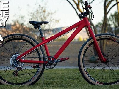 2021 Santa Cruz Jackal DJ Dream Build i9 Hope SRAM