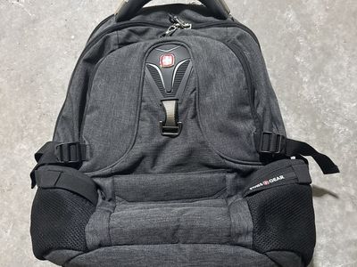 Swiss Gear ScanSmart Airflow Backpack - Gray Laptop/Travel Bag