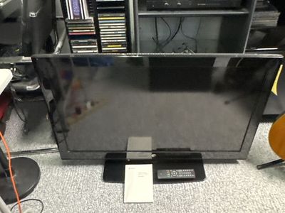 Westinghouse TV, 40 With Manual & Remote