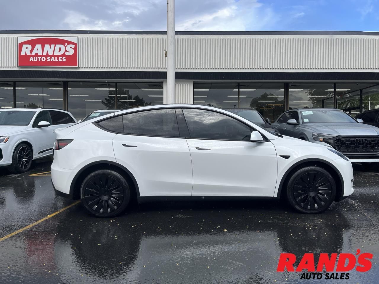 2023 Tesla Model Y Long Range