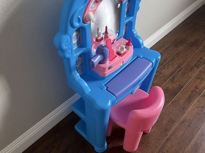 Little Tikes Vanity