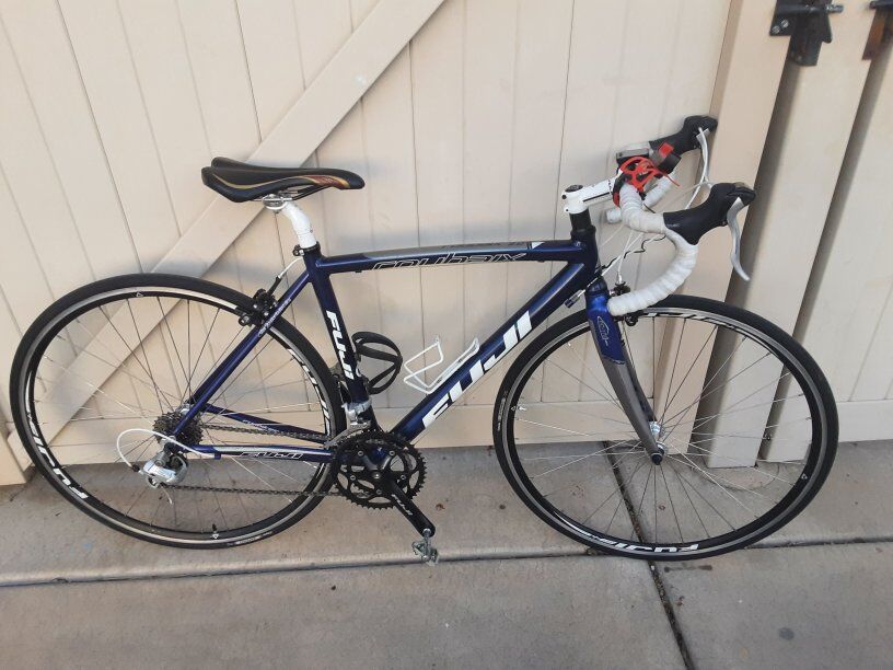 Road Bike, Fuji Roubaix 3.0, 49cm, Good Condition