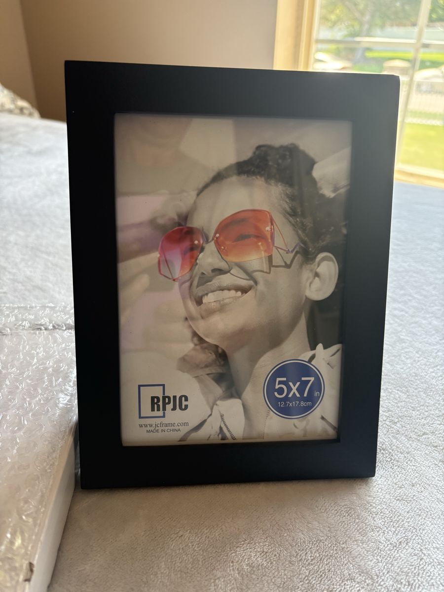 Black 5x7 wood frames (set of 2)