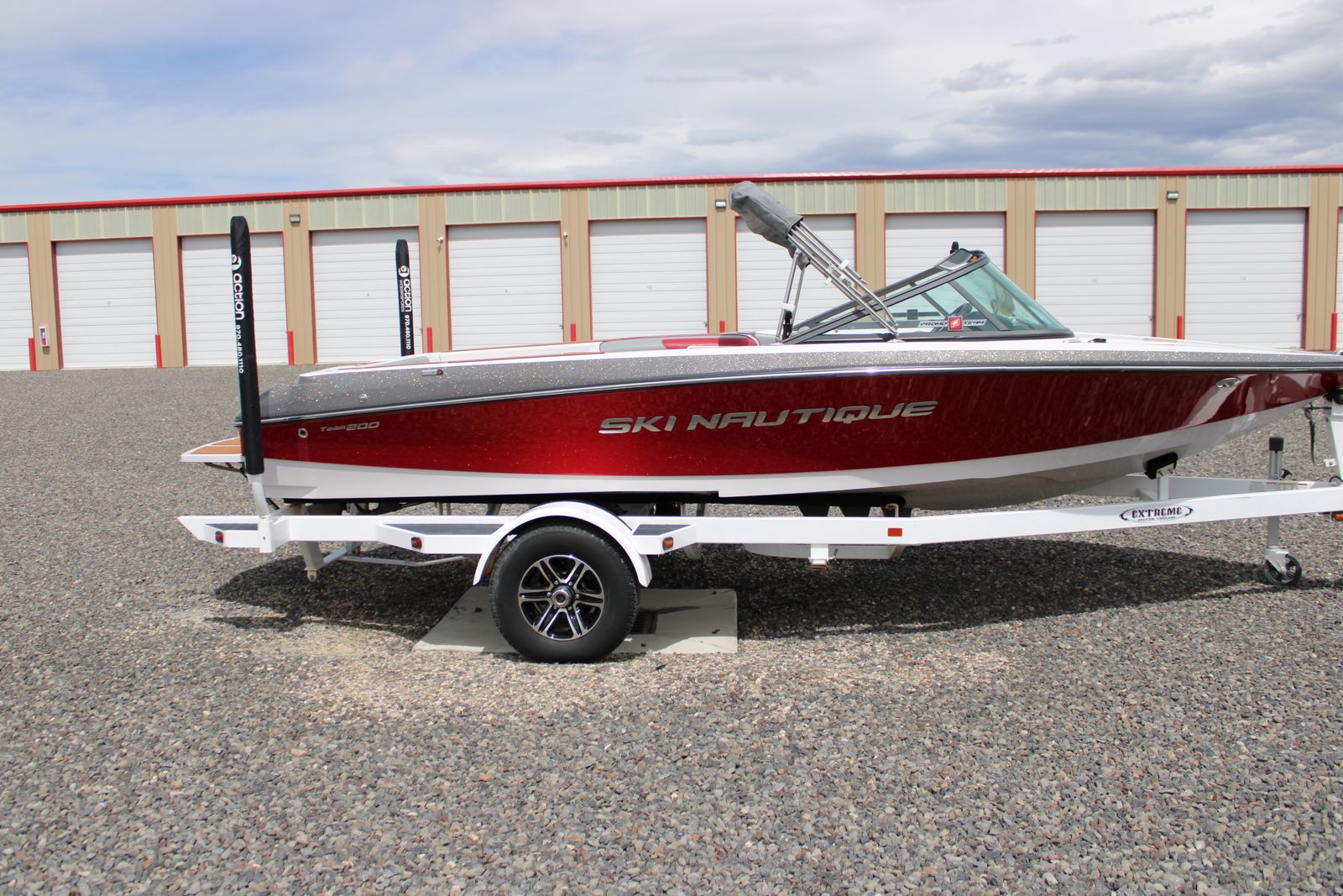2015 Ski Nautique Team 200 ( Very Clean Boat! )