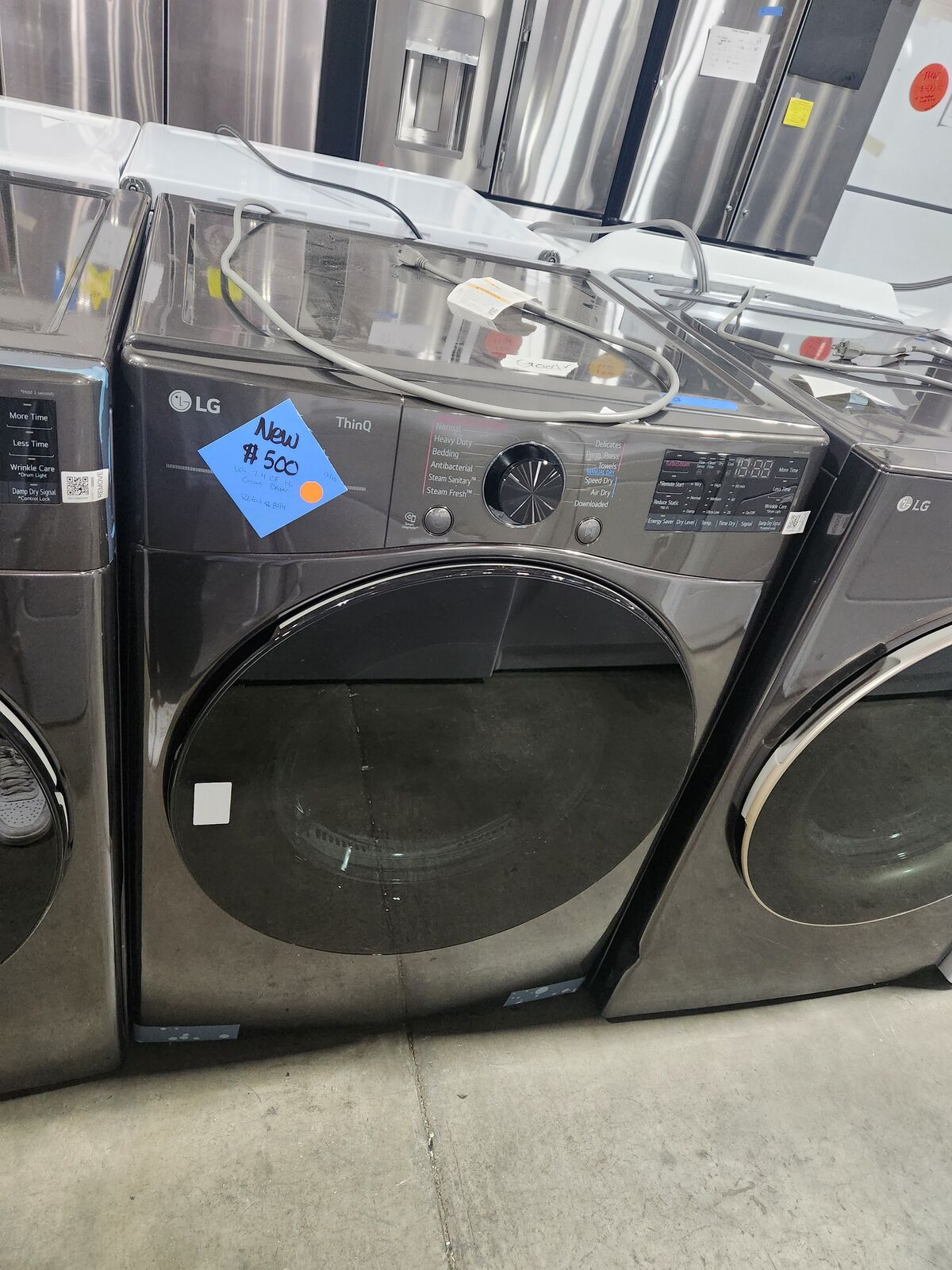 BEAUTIFUL BRAND NEW! LG THINQ FRONTLOAD GAS DRYER