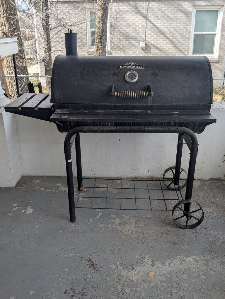 RiverGrille Charcoal Grill