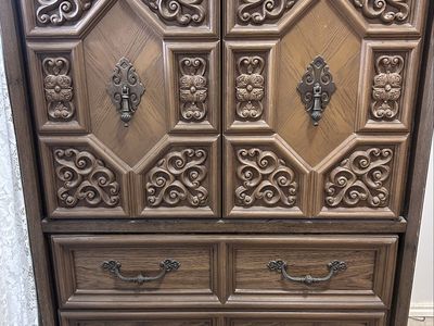 Tall Dresser Ornate French Provincial 2 Drawers & 2 Shelves Excellent Condition
