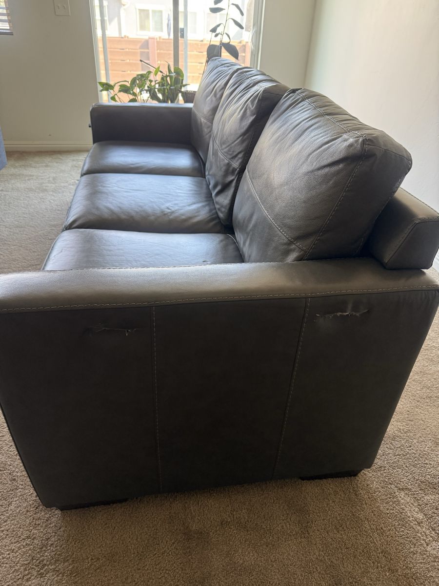 Main image 3