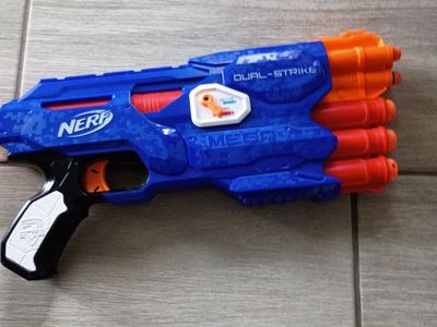Nerf Dualstrike