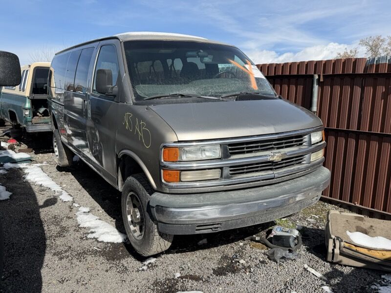 2002 Chevrolet Express Parts