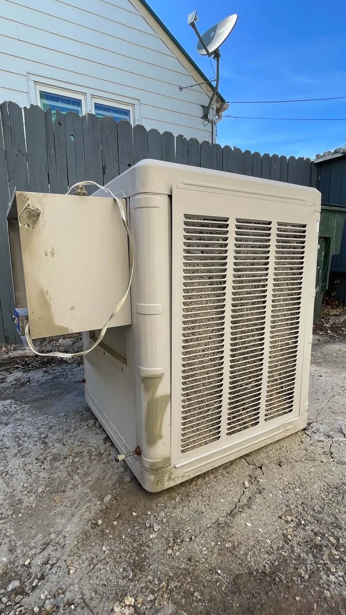 ️ FOR SALE: Window Swamp Cooler – $125 OBO ️