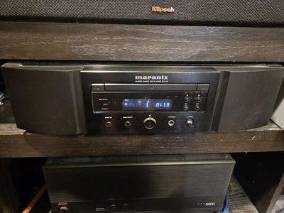 marantz sa10 sccd player. like new.
