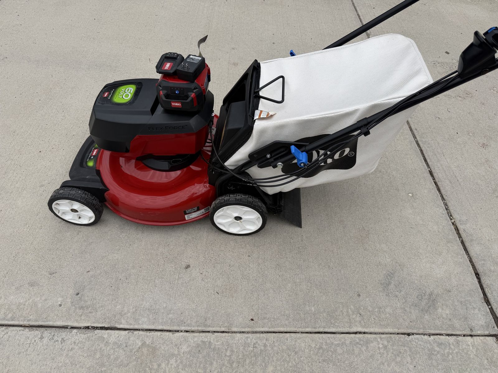 Toro 21-inch 60-volt self propelled electric mower