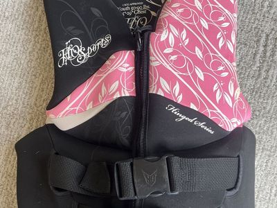 Youth 50 to 90 pounds neoprene life jacket pink