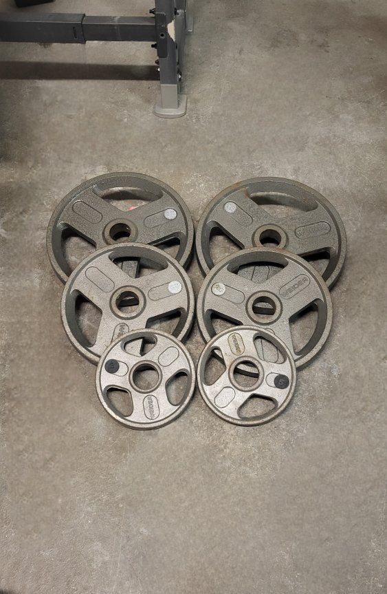 weights 120 pounds