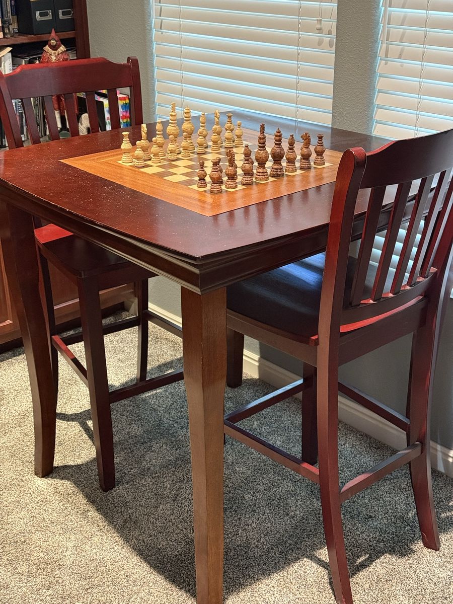4 In 1 Raised Chess Table (Checkers/Backgammon)