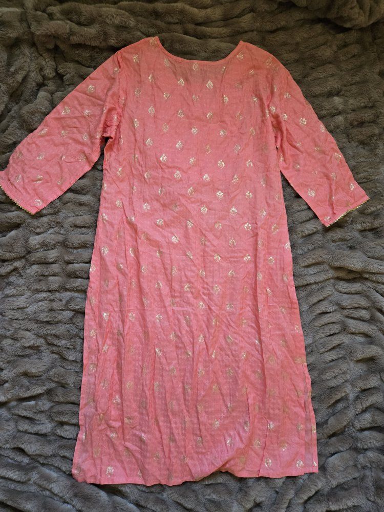 Avaasa Pink Kurta Gold Print M