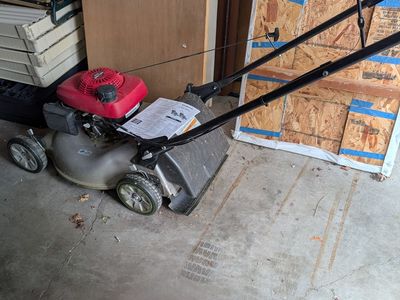 SOLD - HONDA SELF PROPELLED LAWN MOWER $150
