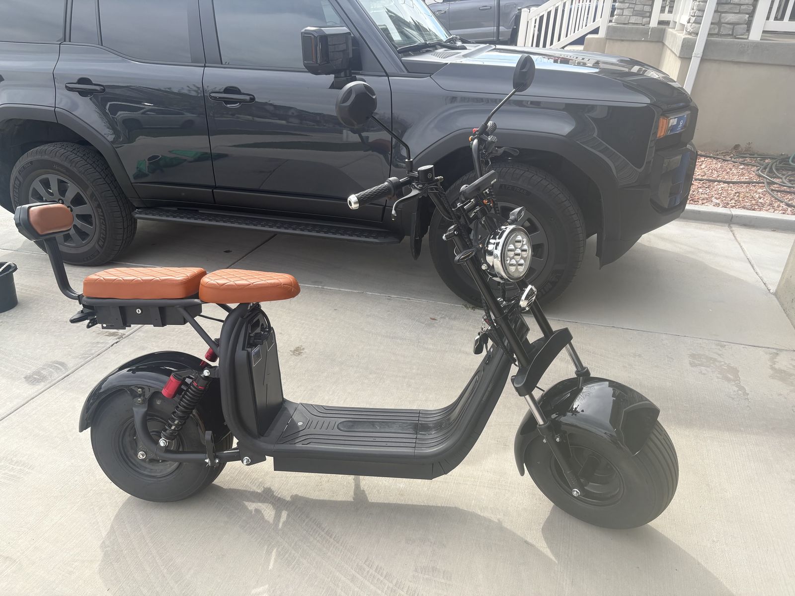 Dumber Scooter- Harry Model Brown Seats