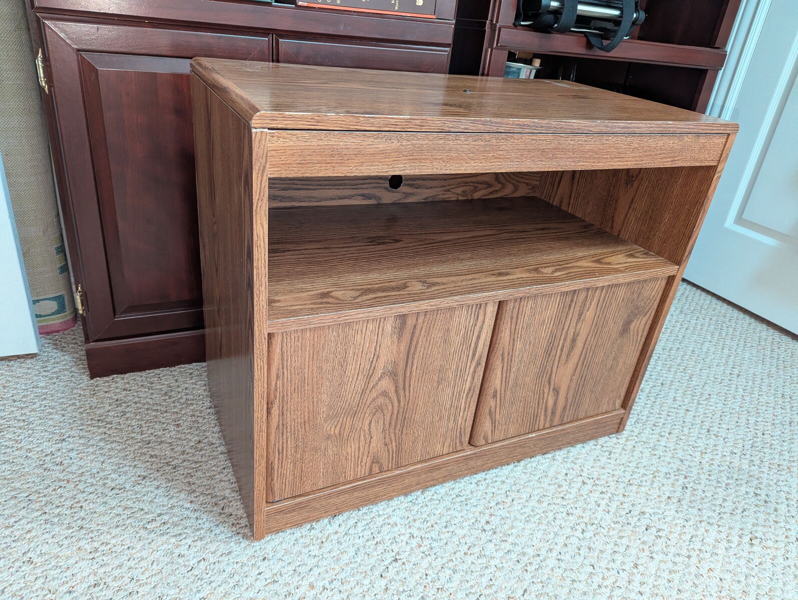 Sauder Rolling TV Cart With Swivel Top