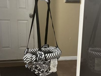 Baby ExerSaucer/ doorway bouncer