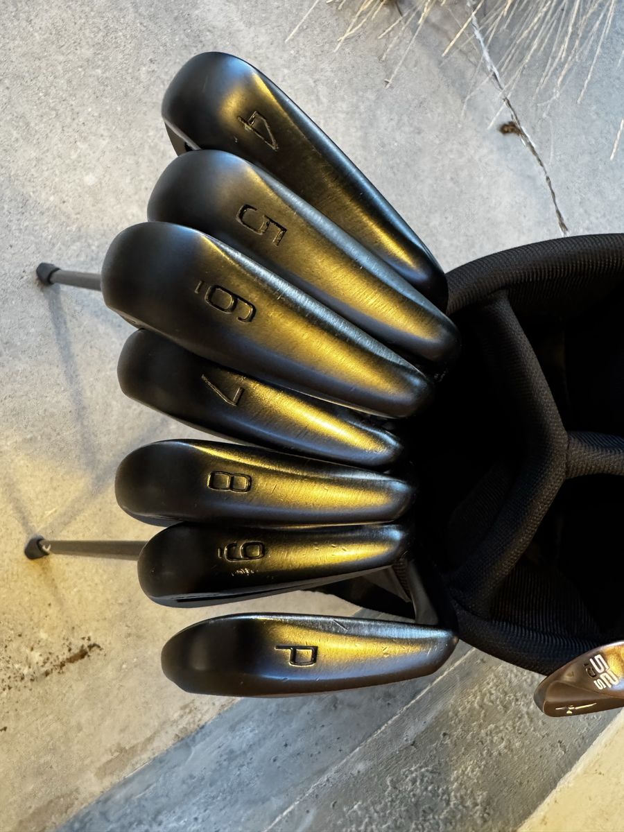 Mizuno JPX 925 Forged Black