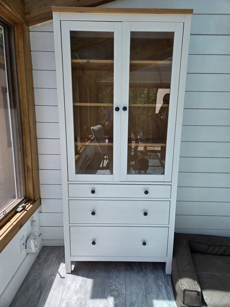 China hutch