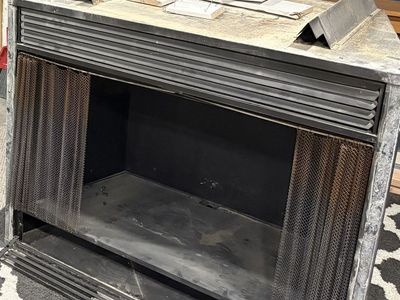 Gas fireplace (ventless) with Blower/logs