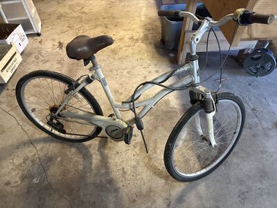 Envoy 7 Speed Aluminum Dual Suspension Bike