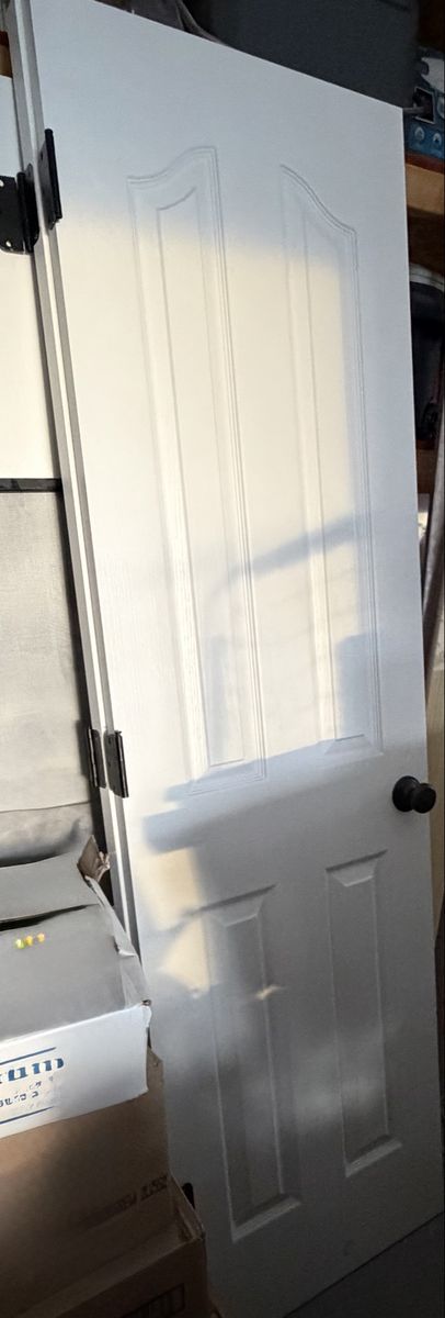 2 Closet Doors