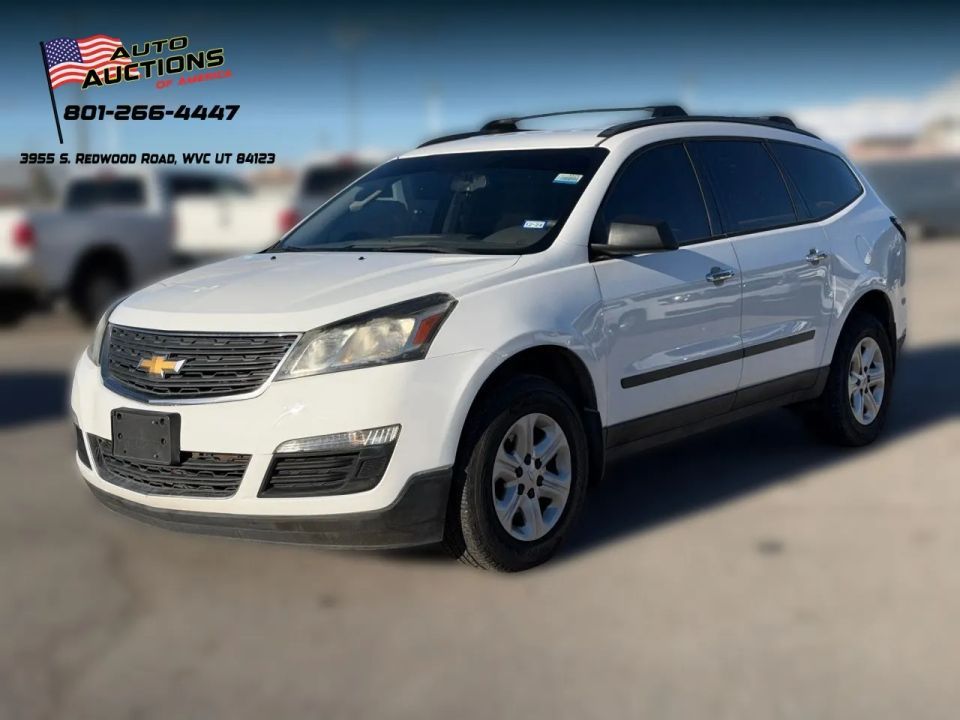2017 CHEVROLET TRAVERSE LS
