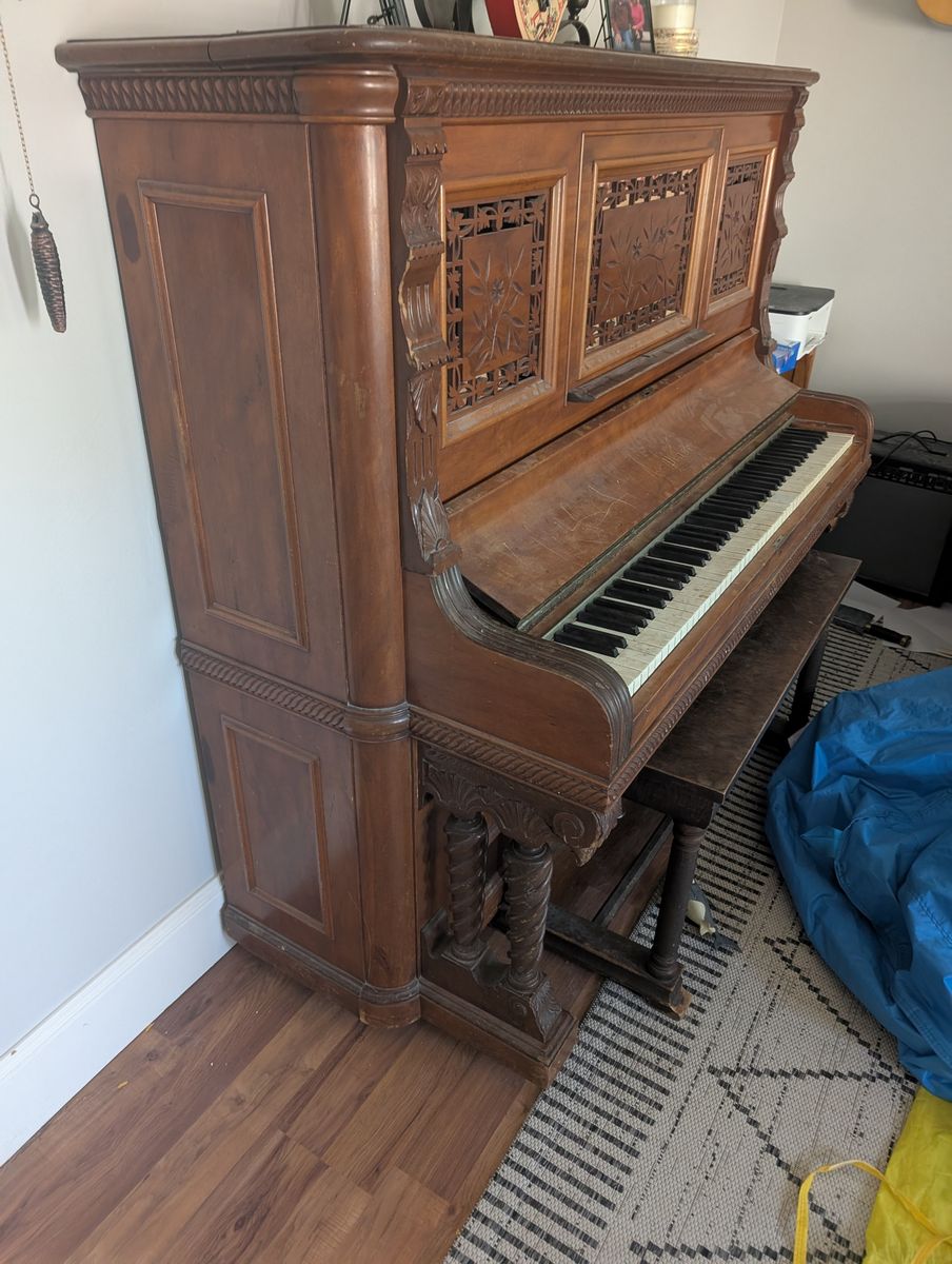 Main image 3