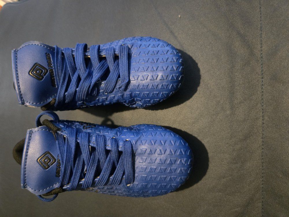 Dream Pairs cleats kids size 10