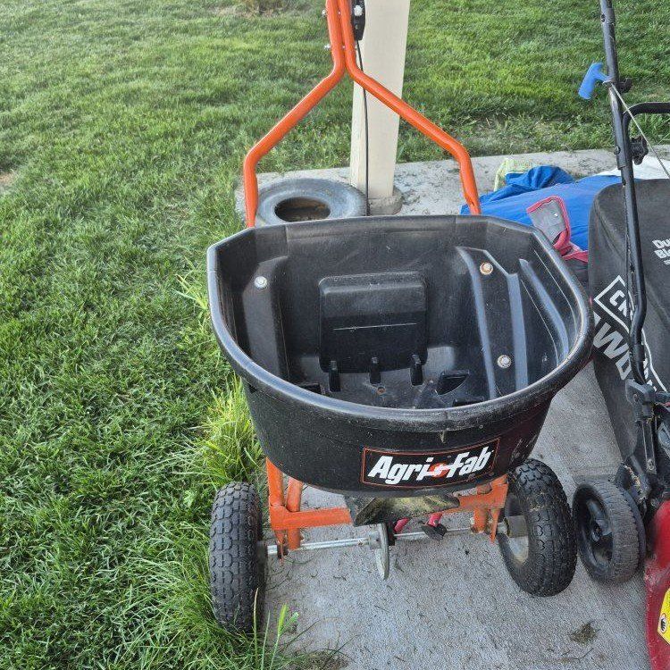 Agrifab spreader